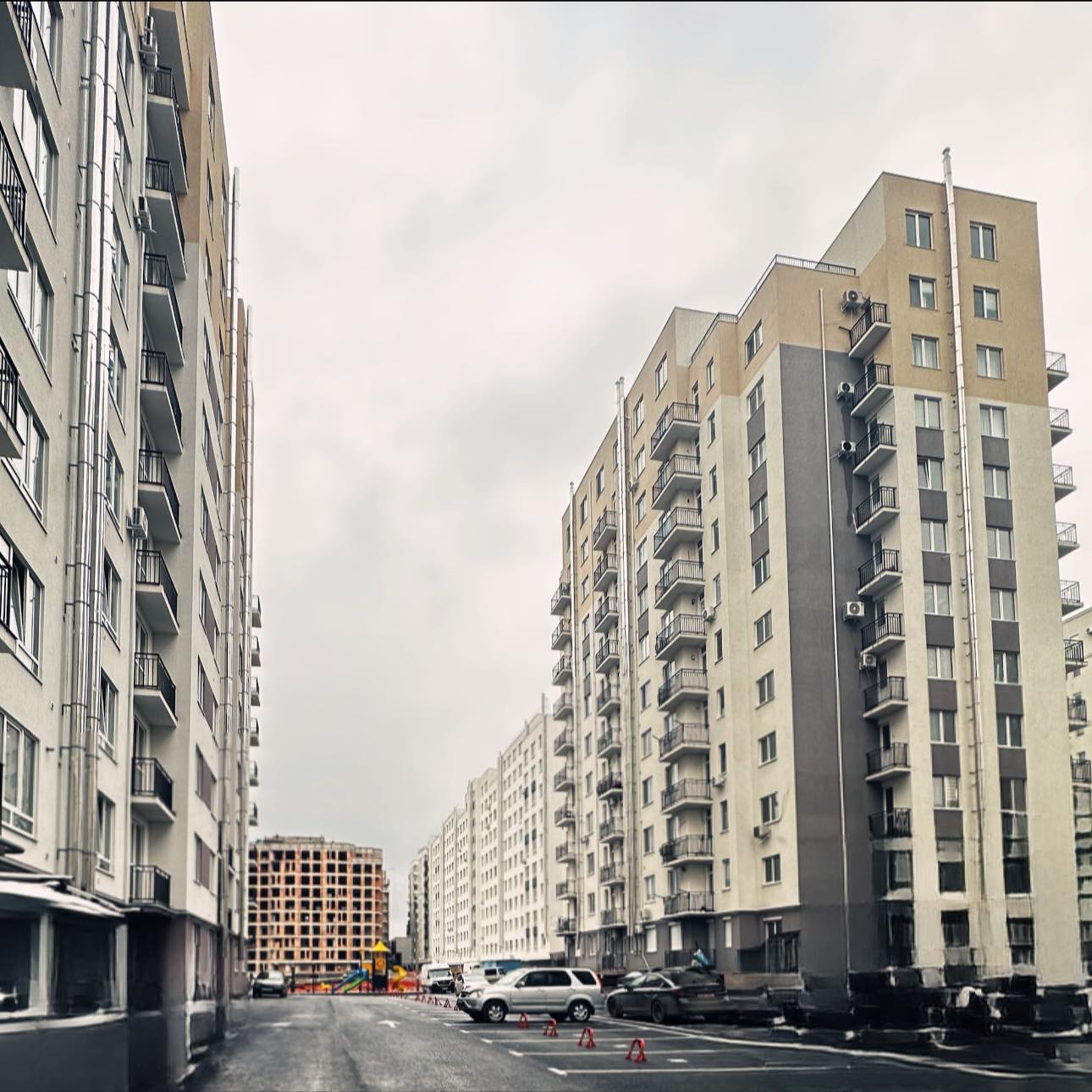 LOC DE PARCARE 👉 disponibil spre vânzare!